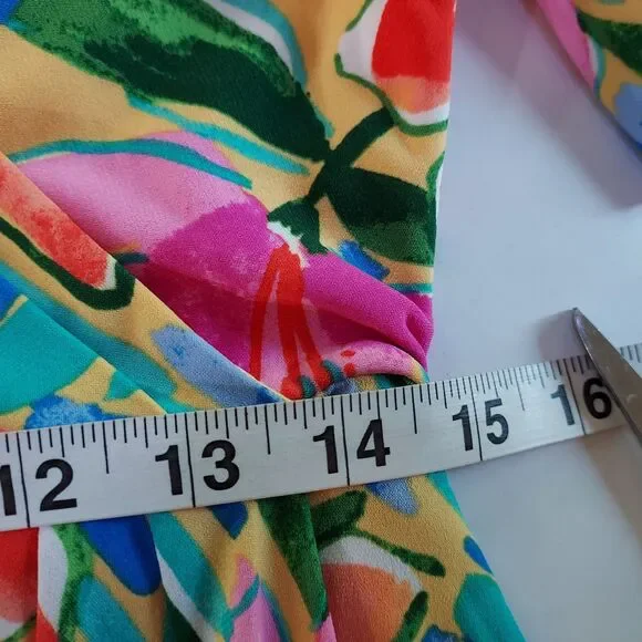 Maggy London Faux Wrap Dress Short Flutter Sleeves Womens Size 8 Colorful Floral - Picture 12 of 14